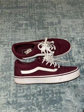 Vans Old Skool Sneakers - Burgundy with White Stripe